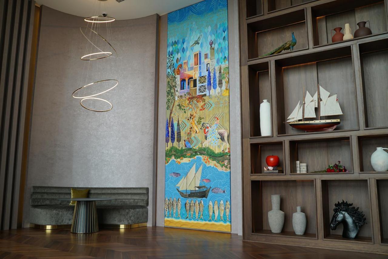 דובאי Movenpick Jumeirah Village Triangle מראה חיצוני תמונה The interior of the hotel